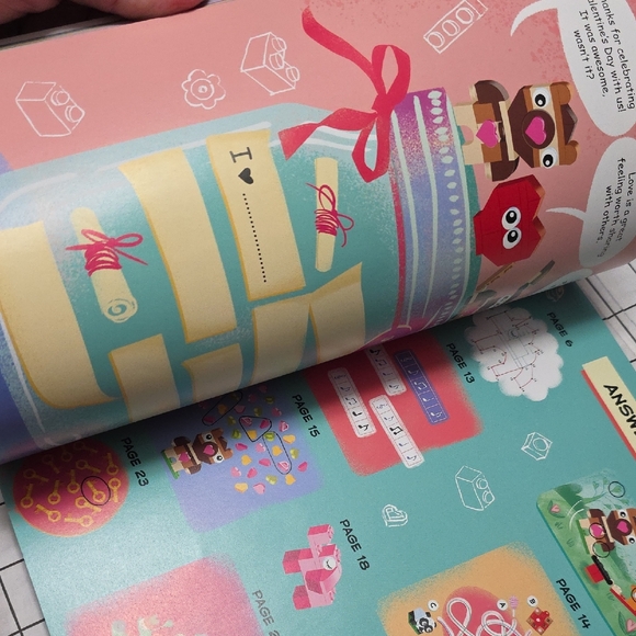 LEGO Valentine's Day Fun Set - Red, Pink, Blue, NWOT - Picture 10 of 14